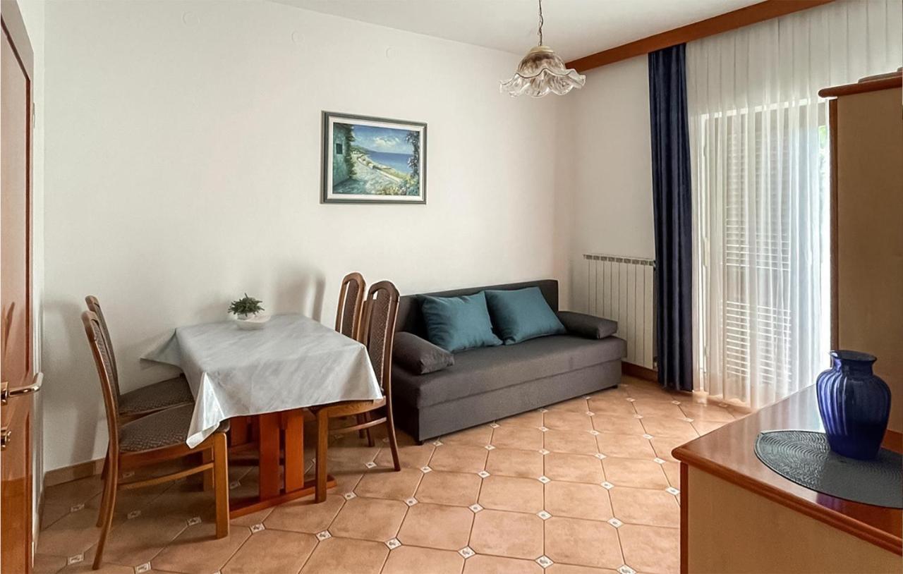 2 Bedroom Amazing In Apartment *